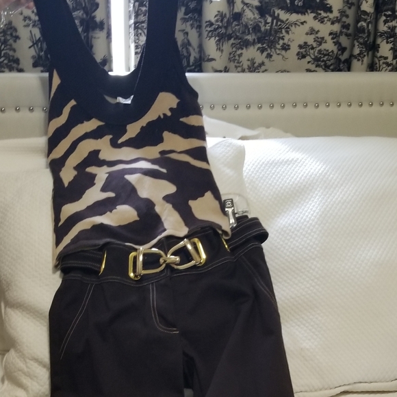 CASHE' PANTS BRAND NEW NEVER WORN. NWOT. - Picture 4 of 4